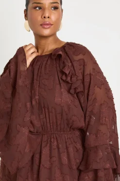 boohoo Robe Smockée À Volants Et Imprimé Floral Dévoré Grande Taille<Femme Looks Chocolat|Robes Babydoll