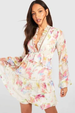 Robe Smock Grande Taille À Volants Étagés En Crochet Et Imprimé Floral Flou