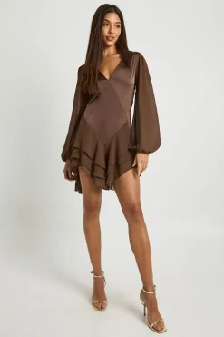 boohoo Robe Smock À Panneaux En Mousseline Mélangée<Femme Looks Chocolat|Robes Babydoll