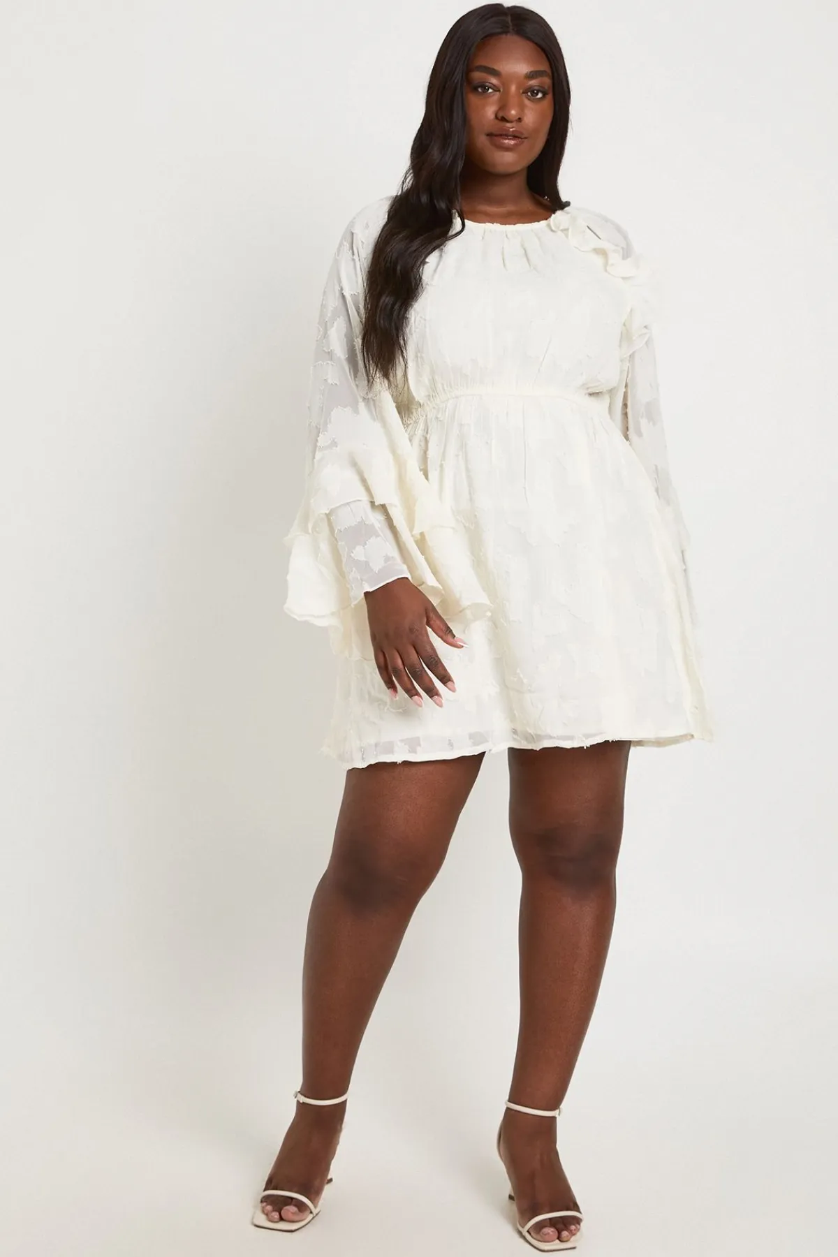 boohoo Robe Smock À Volants Et Motif Floral Dévoré Grande Taille<Femme Robes Babydoll|Robes À Manches Longues