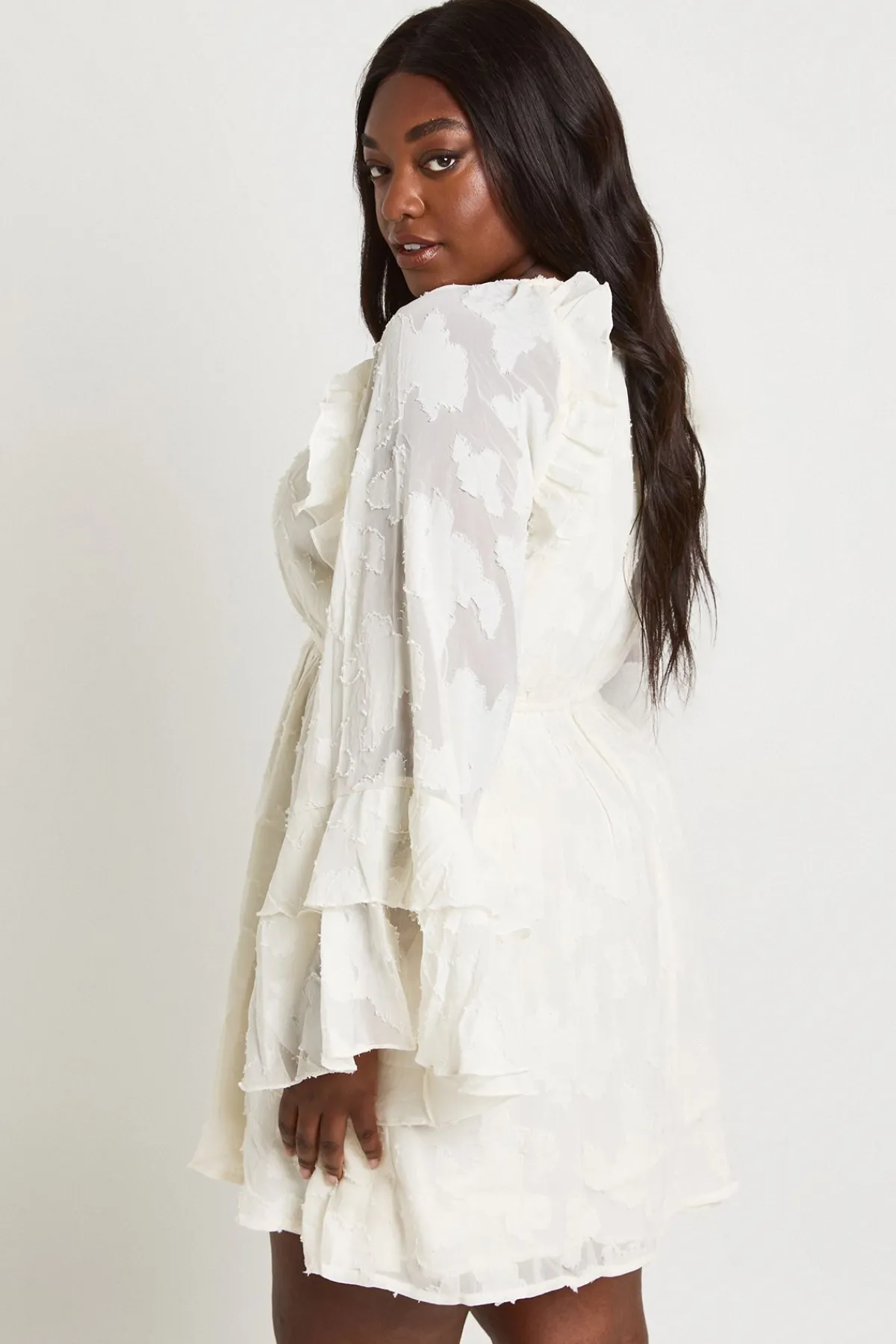 boohoo Robe Smock À Volants Et Motif Floral Dévoré Grande Taille<Femme Robes Babydoll|Robes À Manches Longues