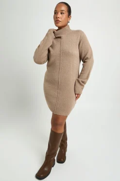boohoo Robe Synthétiquell Mini Tricotée Grande Taille Col Montant Avec Détail De Couture<Femme Robes À Manches Longues|Robes