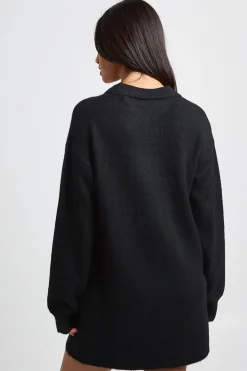 Robe Synthétiquell Surdimensionnée En Maille Tricotée Avec Col Et Boutonnage