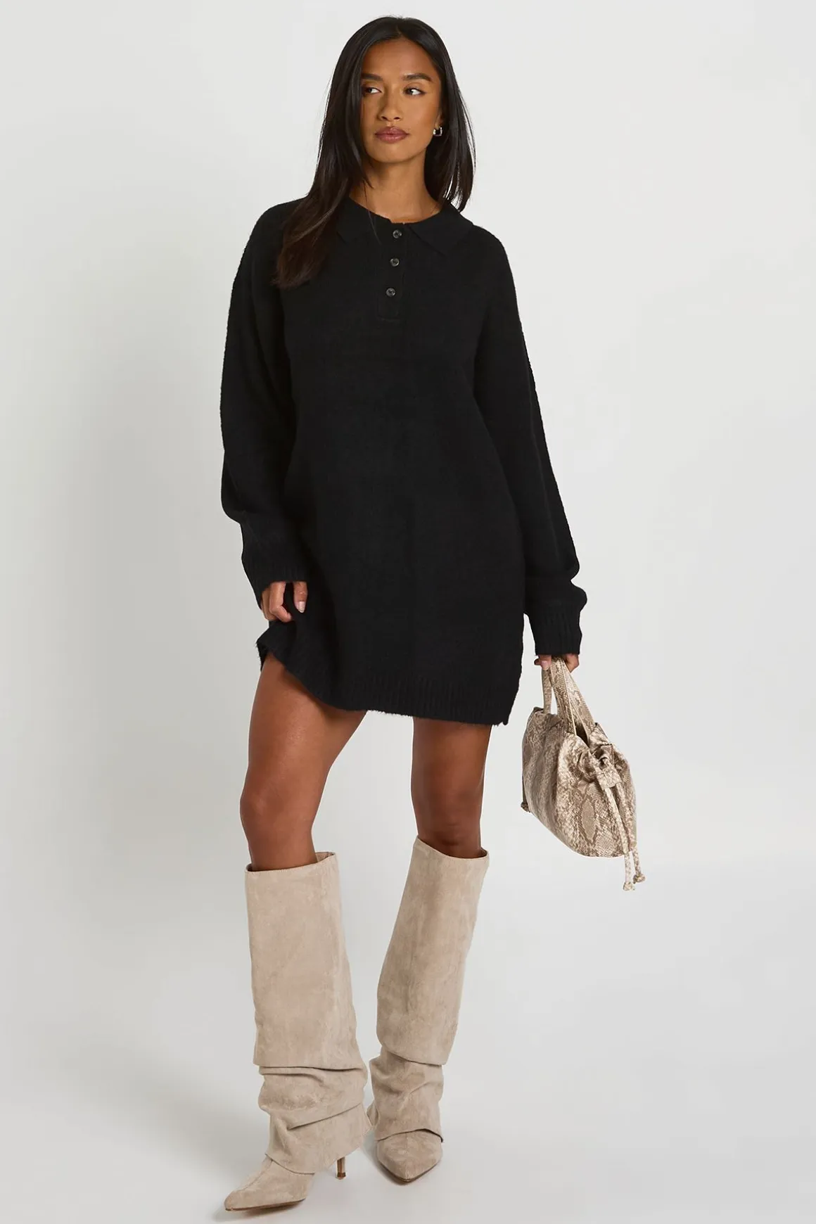 Robe Synthétiquell Tricotée Oversize À Col Et Boutons Petite