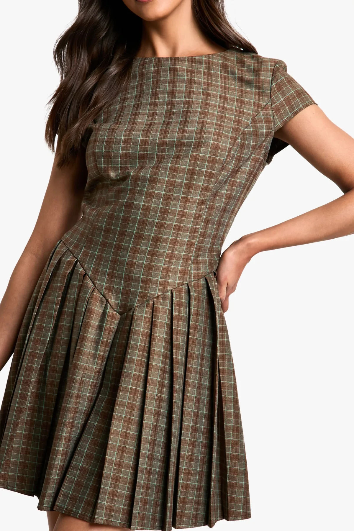 boohoo Robe tailleur plissée à manches cap<Femme Tailleurs|Robes Patineuses