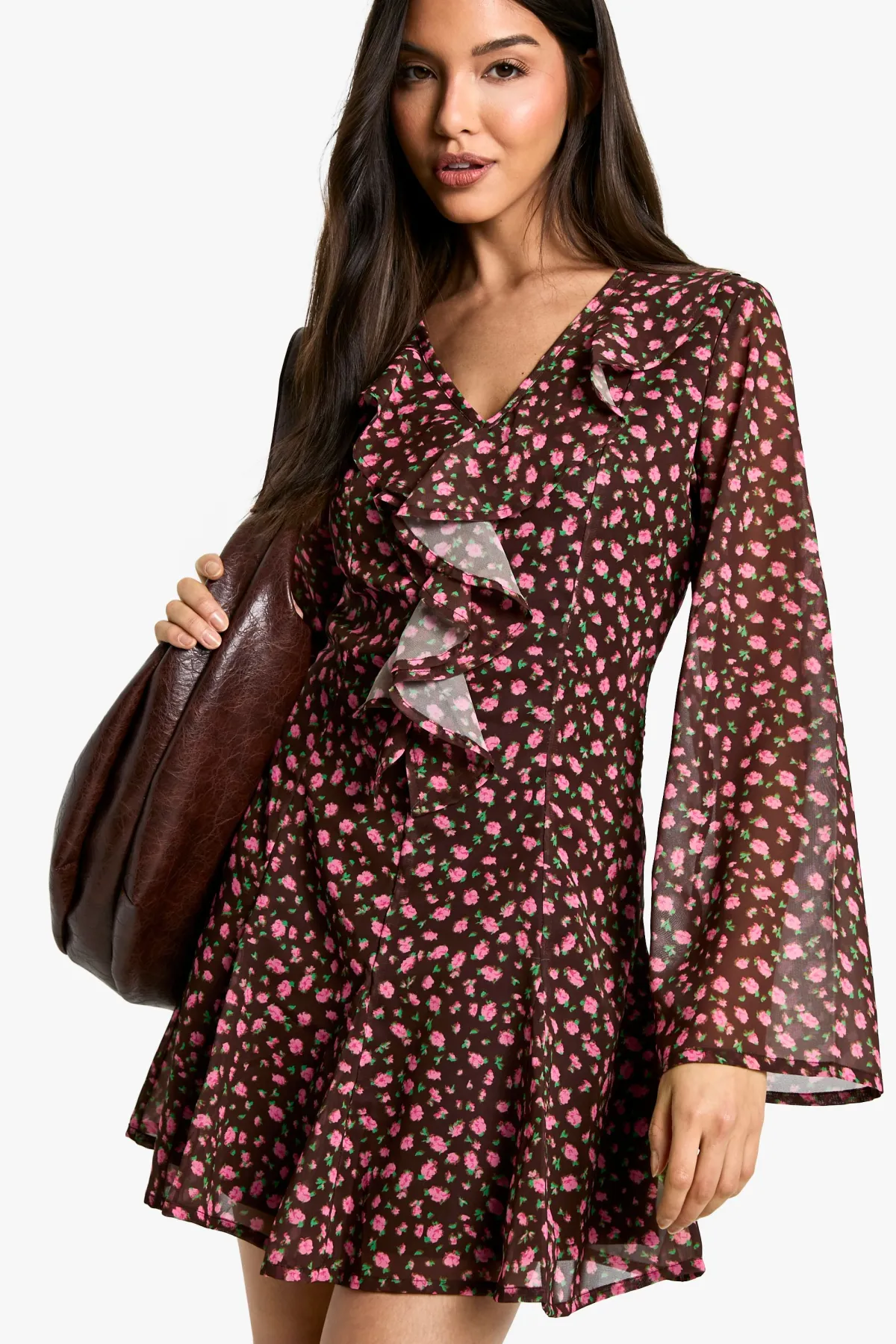 boohoo Robe trapèze à volants imprimé fleuri Ditsy<Femme Looks Chocolat|Robes À Manches Longues