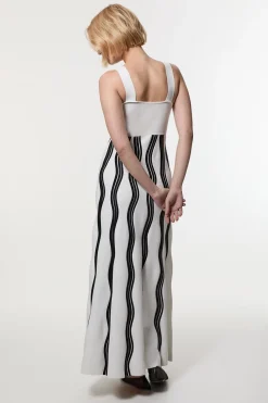 Robe tricotée à bretelles A-line à mailles en vagues contrastées
