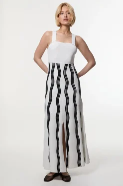 Robe tricotée à bretelles A-line à mailles en vagues contrastées