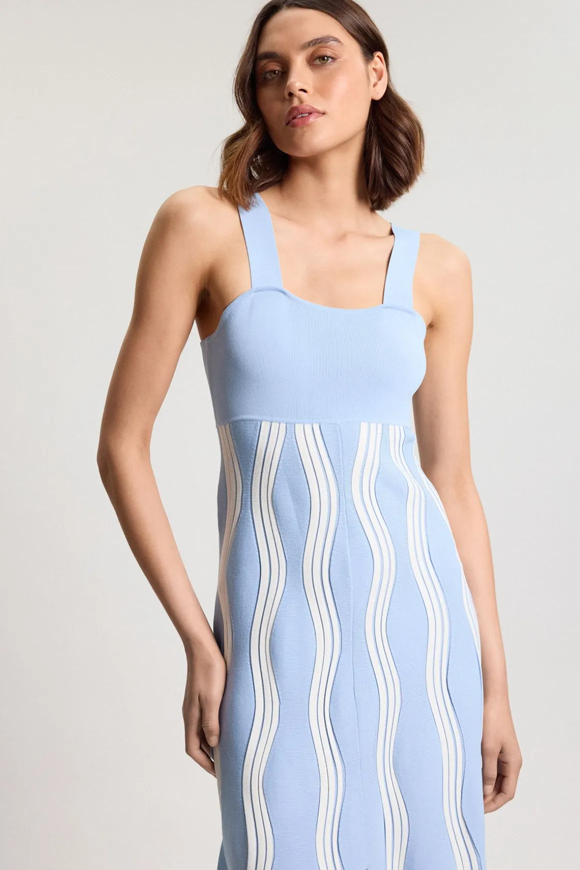 Robe Tricotée À Bretelles Coupe Évasée Motif Vagues Contrastées Petite Taille