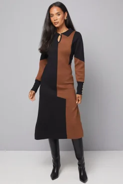Robe Tricotée à Col et Blocs de Couleurs