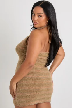 Robe tricotée grande taille à encolure drapée et boucle