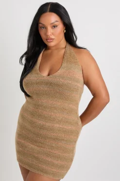 Robe tricotée grande taille à encolure drapée et boucle