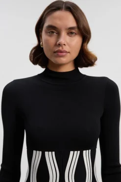 Robe Tricotée à Manches Longues Coupe Évasée Motif Vagues Contrastées