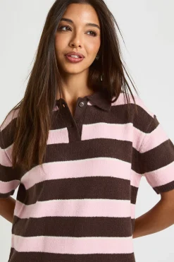 Robe tricotée surdimensionnée à col rayé