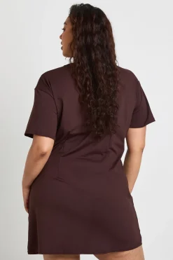 boohoo Robe T-shirt à détails cintrés Plus<Femme Looks Chocolat|Robes T-Shirt