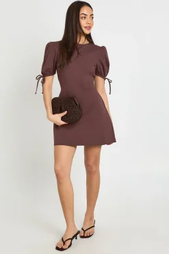 boohoo Robe T-shirt En Coton À Poignets Noués<Femme Looks Chocolat|Robes T-Shirt