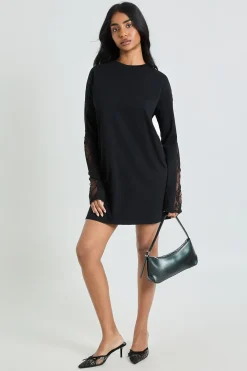 boohoo Robe T-shirt Oversize À Manches Longues Avec Insert En Dentelle<Femme Satin Et Dentelle|Robes À Manches Longues