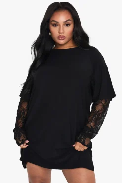 Robe t-shirt oversize à manches en dentelle