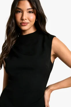 Robe évasée ajustée à fronces