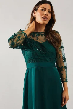 Robe Évasée en Satin avec Superposition de Mesh