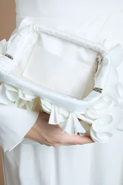 Sac Pochette De Mariée Estelle En Satin À Fleurs Avec Bandoulière