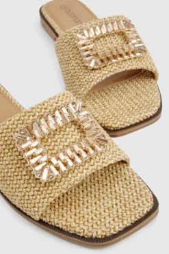 Sandales à boucle ornées de raffia