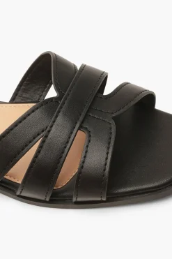 Sandales à Brides Larges à Brides Croisées