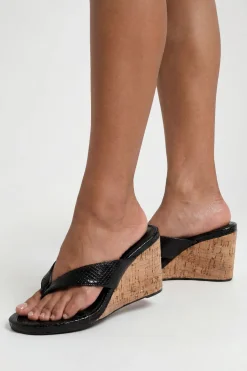 boohoo Sandales Compensées À Bride Orteil Effet Synthétique< Chaussures Festives|Chaussures À Talons