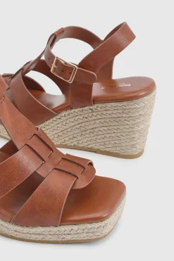 boohoo Sandales Compensées À Brides En T Coupe Extra Large< Chaussures Festives|Chaussures À Talons