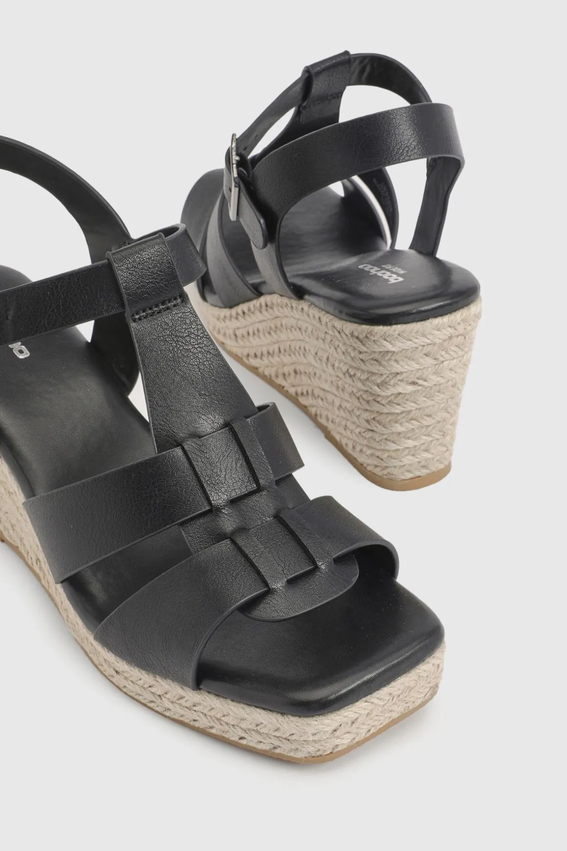 Sandales Compensées À Brides En T Coupe Extra Large