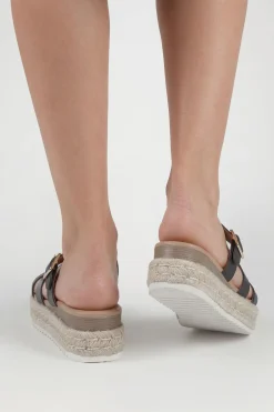 Sandales Compensées À Coupe Large Avec Découpes Et Détail Boucle