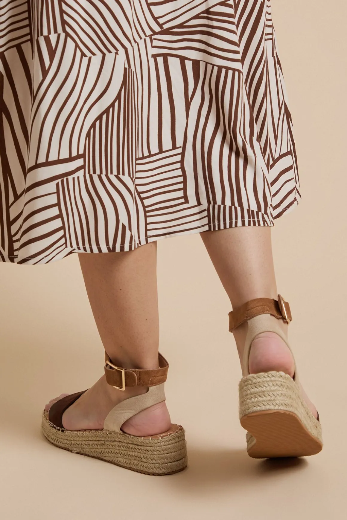 Sandales Compensées Espadrilles Riva À Brides En Textile Tressé Hauteur Moyenne