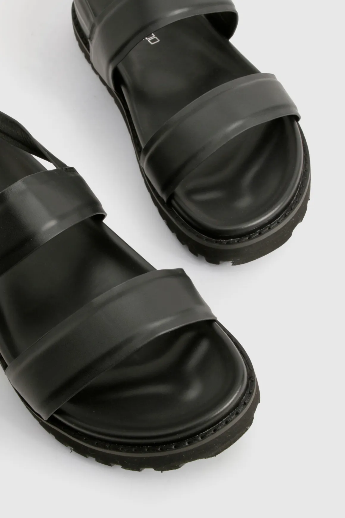 Sandales à double lanière pour pieds larges