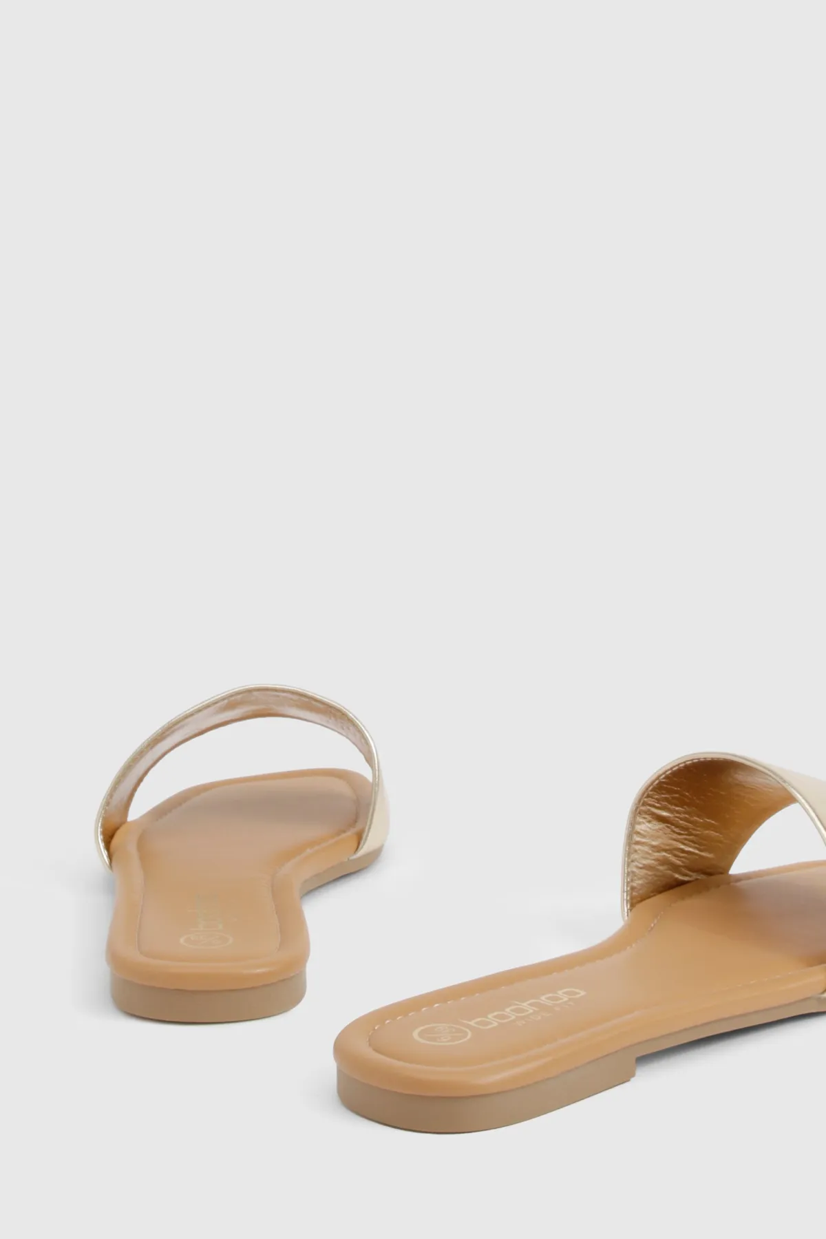 boohoo Sandales mule minimalistes à grande coupe< Sandales|Chaussures Dorées