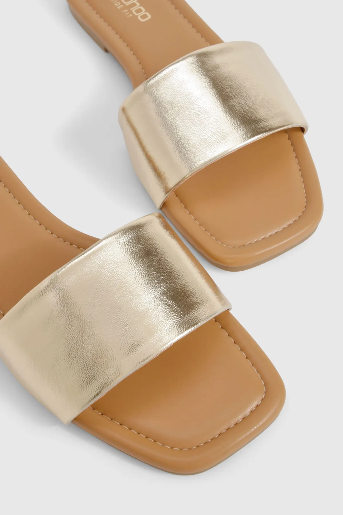 boohoo Sandales mule minimalistes à grande coupe< Sandales|Chaussures Dorées