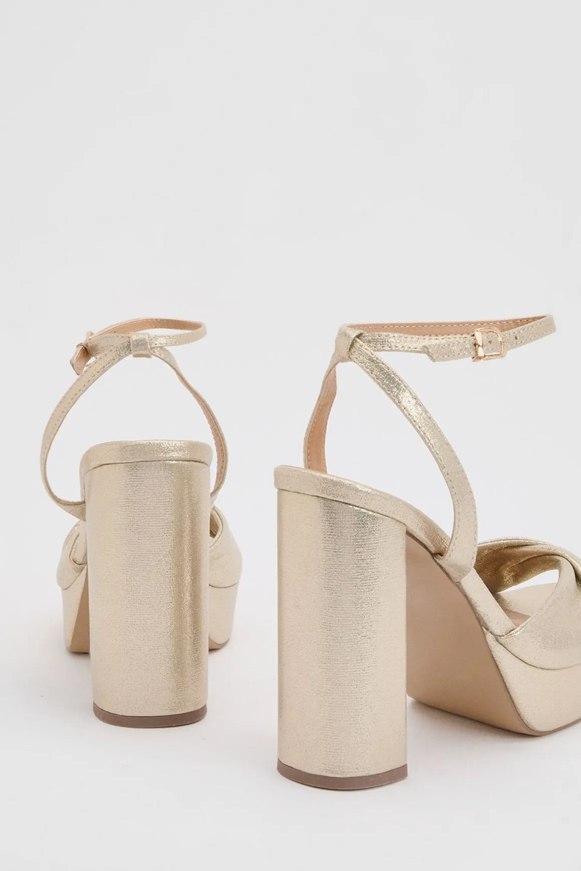 Sandales À Plateforme Amelia En Textile Métallisé Avec Détail Torsadé À L'avant Et Talon Bloc Haut