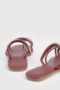 boohoo Sandales Plates À Brides Avec Détail De Quincaillerie Et Anneau D'orteil< Sandales