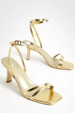 boohoo Sandales Plates À Double Bride Coupe Large< Chaussures Festives|Chaussures À Talons