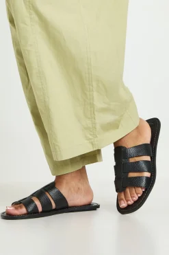 boohoo Sandales Plates Gladiateur Texturées< Sandales