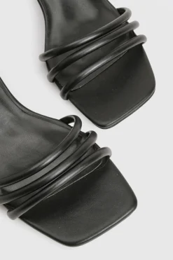 Sandales pour pieds larges avec bout carré, triple bride et talon bloc bas