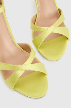 Sandales À Talon Aiguille Haut Cadenza En Satin Avec Brides Croisées