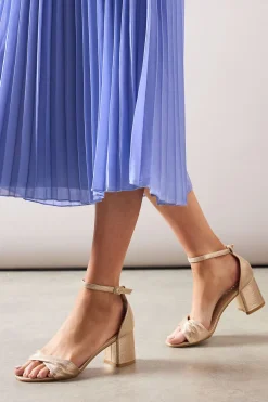 Sandales à Talon Bloc Bas Sophia Coupe Large avec Bride Torsadée Souple