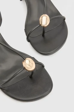 boohoo Sandales À Talon Bloc Coupe Large Avec Détails Dorés< Chaussures Festives|Chaussures À Talons