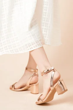 Dorothy Perkins Sandales à Talon Bloc Mi-Hauteur Tommi Coupe Large Minimalistes< Chaussures À Talons|Sandales