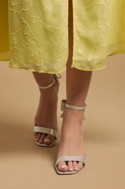 Oasis Sandales à Talons Aiguilles Dovile en Textile Métallisé Satiné avec Nœud au Dos< Satin Et Dentelle|Chaussures Festives