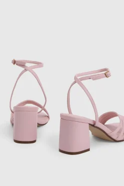 Sandales À Talons Bloc Avec Brides Asymétriques