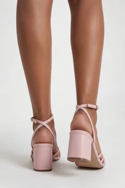 Sandales À Talons Bloc Avec Brides Asymétriques