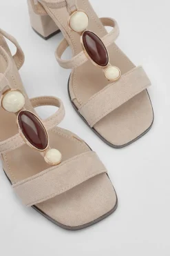 Sandales À Talons Bloc Bas Avec Détails De Perles Et Brides