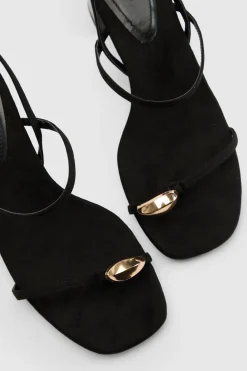 Sandales À Talons Carrés Bas À Brides Larges En Synthétique Avec Détail Métallique