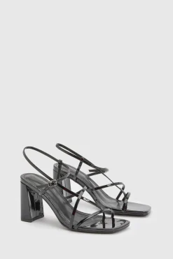 Sandales À Talons Carrés Et Brides Vernies